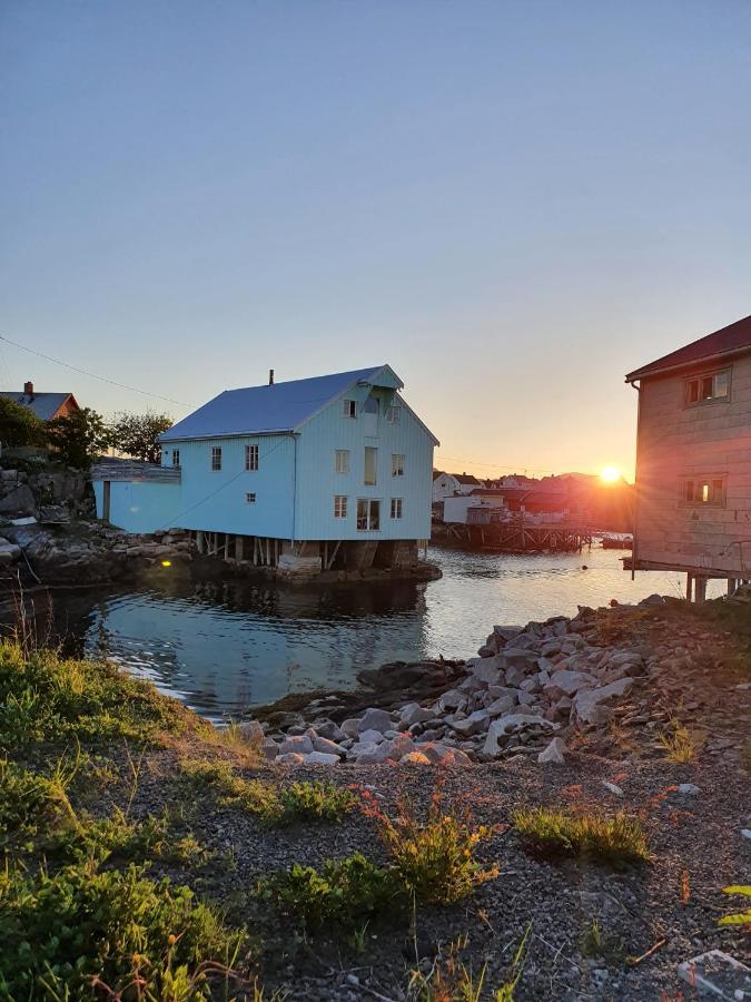 Lysvoldbrygga Bed and Breakfast Henningsvær Buitenkant foto