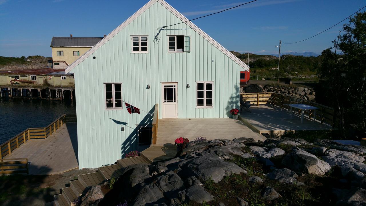 Lysvoldbrygga Bed and Breakfast Henningsvær Buitenkant foto