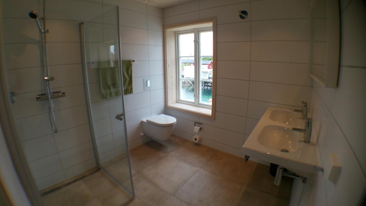 Lysvoldbrygga Bed and Breakfast Henningsvær Buitenkant foto