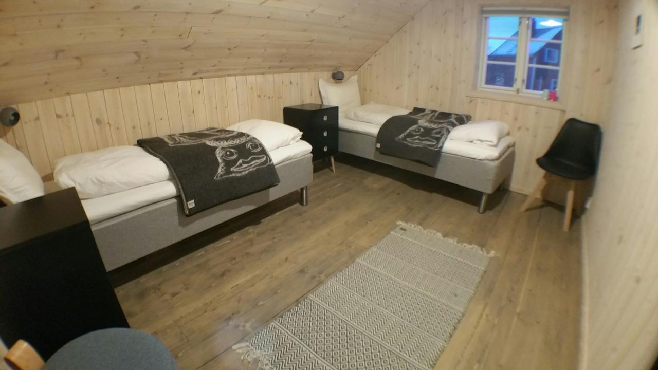 Lysvoldbrygga Bed and Breakfast Henningsvær Buitenkant foto