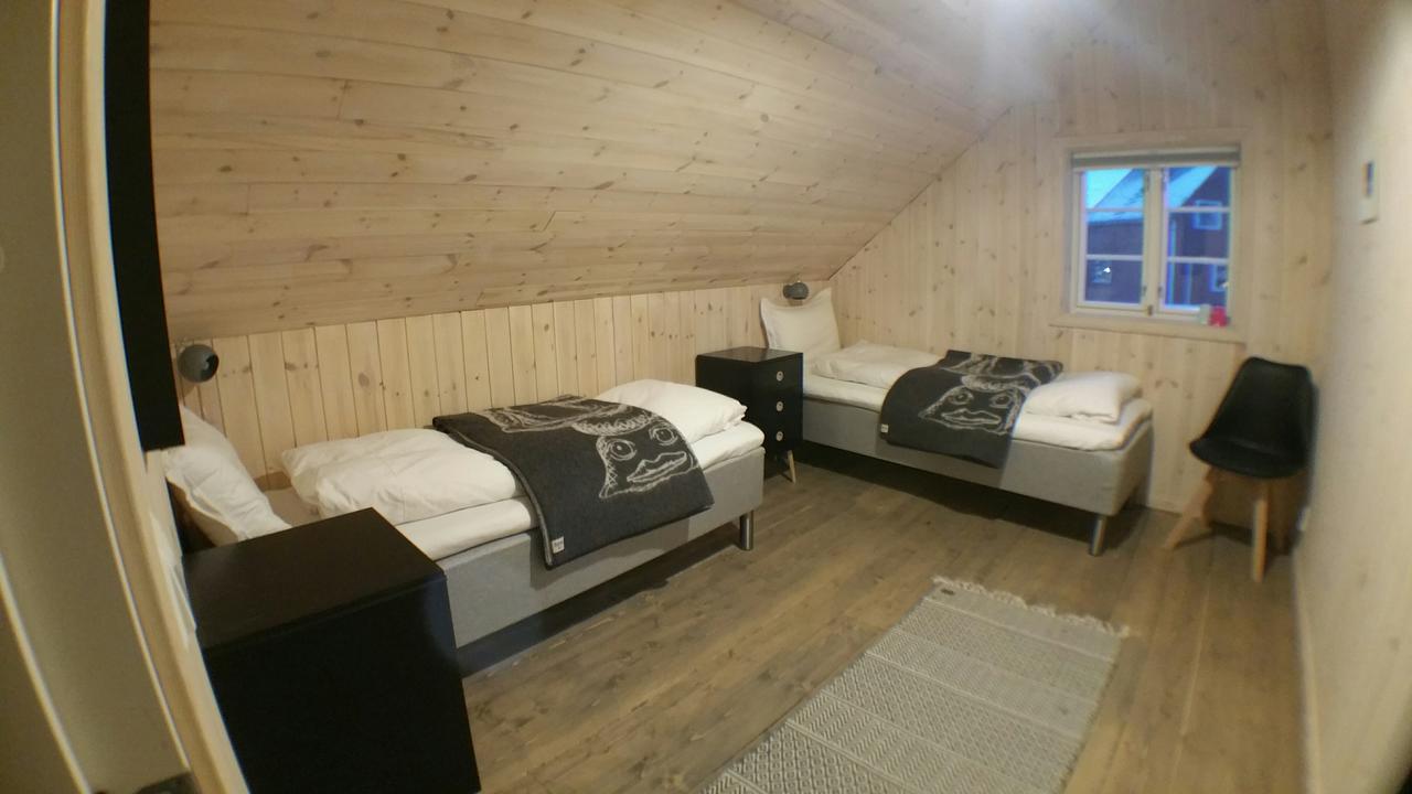 Lysvoldbrygga Bed and Breakfast Henningsvær Buitenkant foto